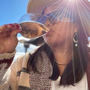 Meet your Posher, Avian